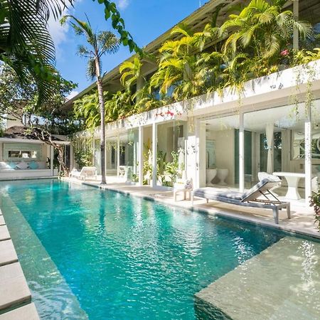Villa Puro Blanco Kuta  Ngoại thất bức ảnh