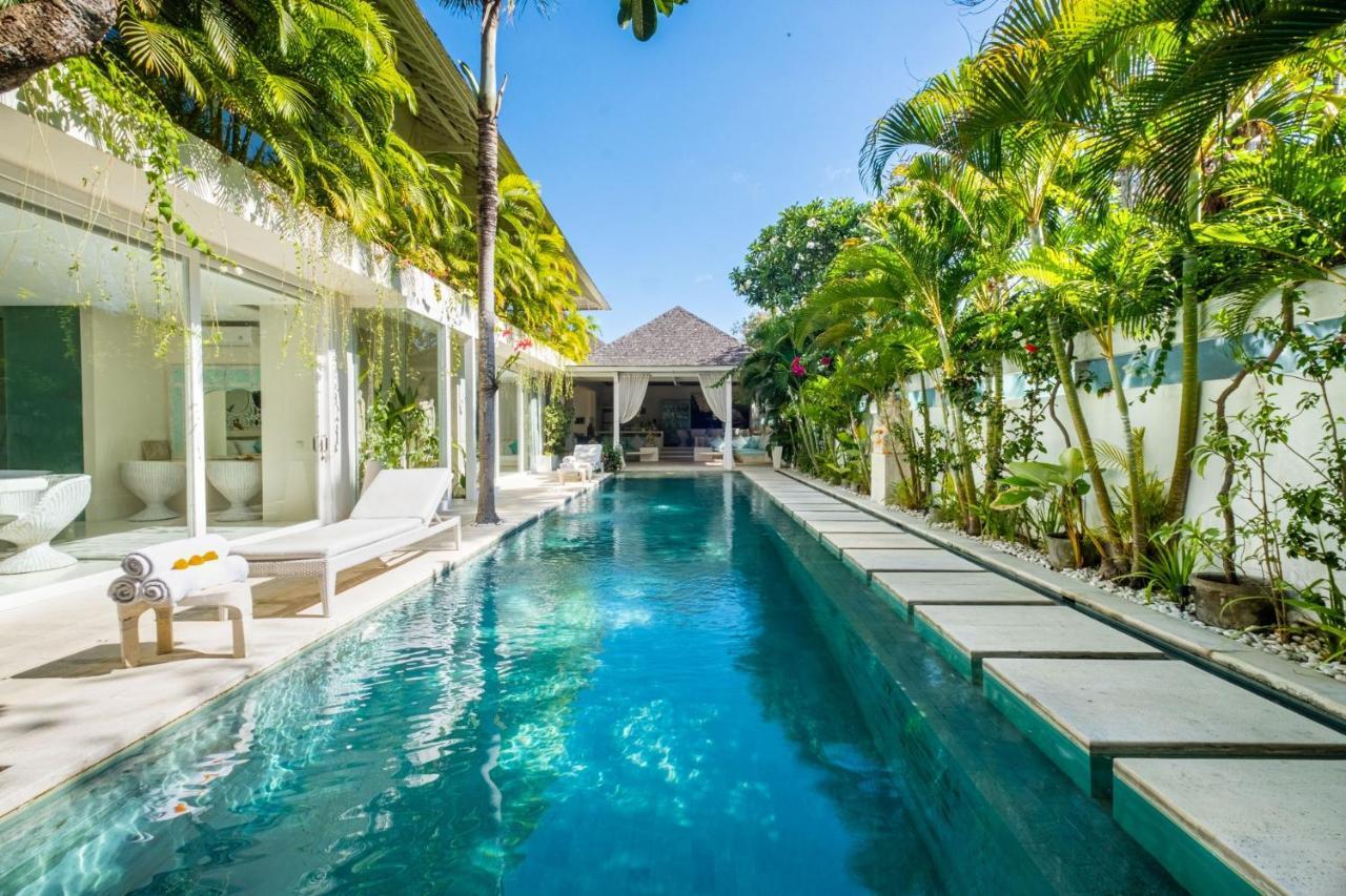 Villa Puro Blanco Kuta  Ngoại thất bức ảnh